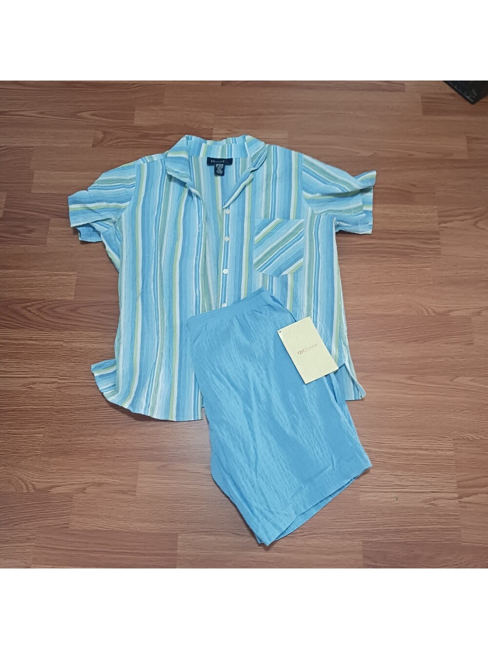 DENIM  & CO. Women's  2-PIECE  Shorts  & Matching  Top Outfit  Med